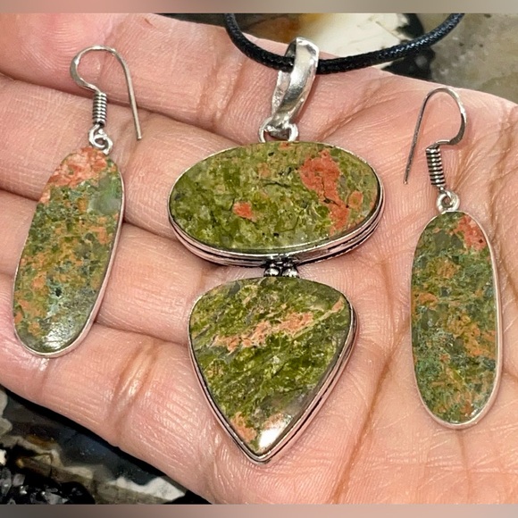 Unakite Jasper Pendant & Earrings Set - Picture 10 of 15